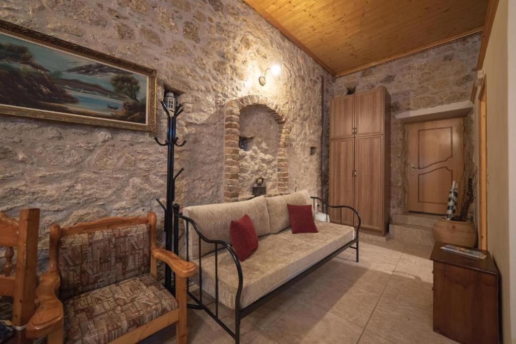 Menecrates Rustic - San Matteo Apartment Agios Matthaios  Exterior photo