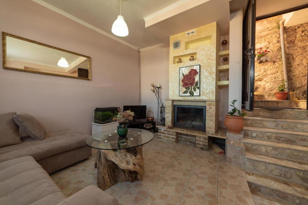 Menecrates Rustic - San Matteo Apartment Agios Matthaios  Exterior photo